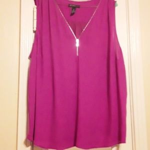 Zipper detail, fuschia sleeveless top